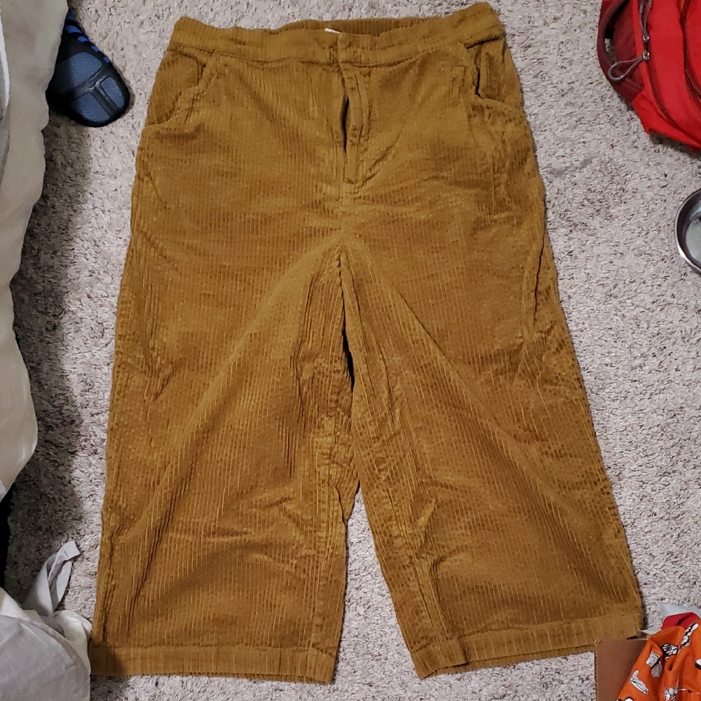 Halston - Wide leg Corduroy Trousers in Dark Mustard
